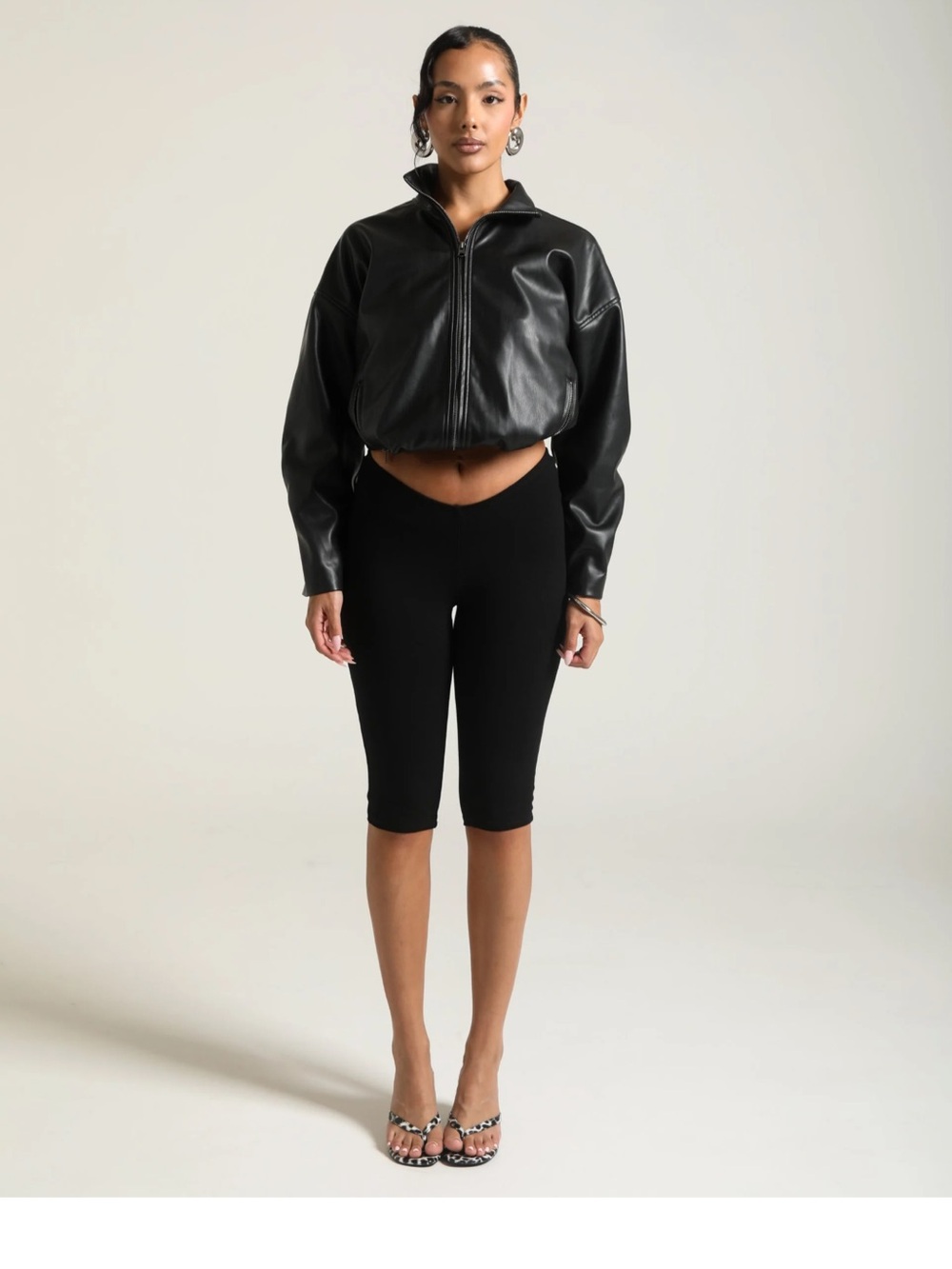 High-Rise Black Knee-Length Capris for Women